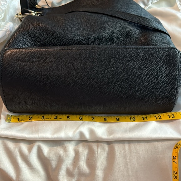 Pre owned Gucci black leather bag with interlocking G logo - Picture 11 of 14